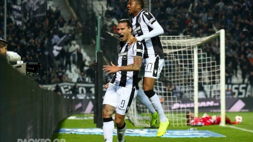 «Είναι δικό μου, τίποτα δε με σταματά» (pic)