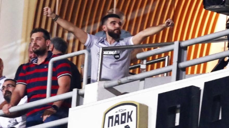 «Ντόπες» Σαββίδη για τον τελικό! (pic)
