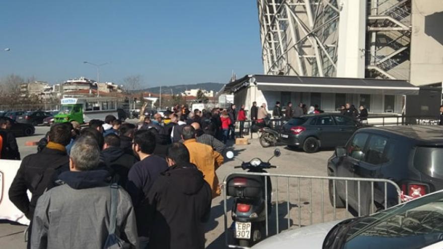 Ουρές στην Τούμπα (pics)