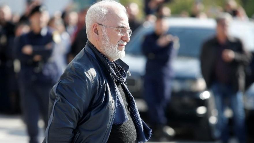 Τα 353 κεριά του Σαββίδη