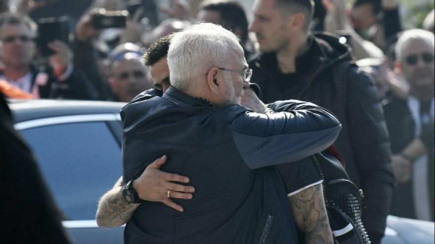 H… μεγάλη αγκαλιά του Ιβάν στον Βιεϊρίνια (pics)