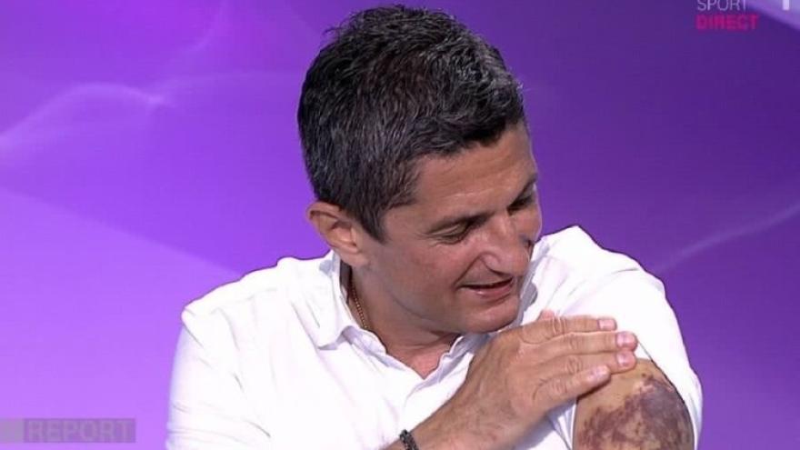 Ο «λαβωμένος» Λουτσέσκου σε ρουμανικό κανάλι! (vid)