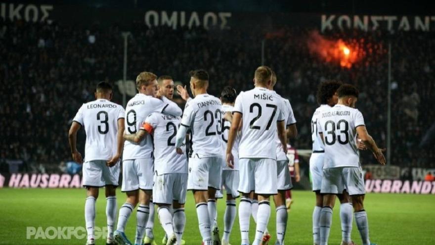 Όλος ο ΠΑΟΚ μία γροθιά!