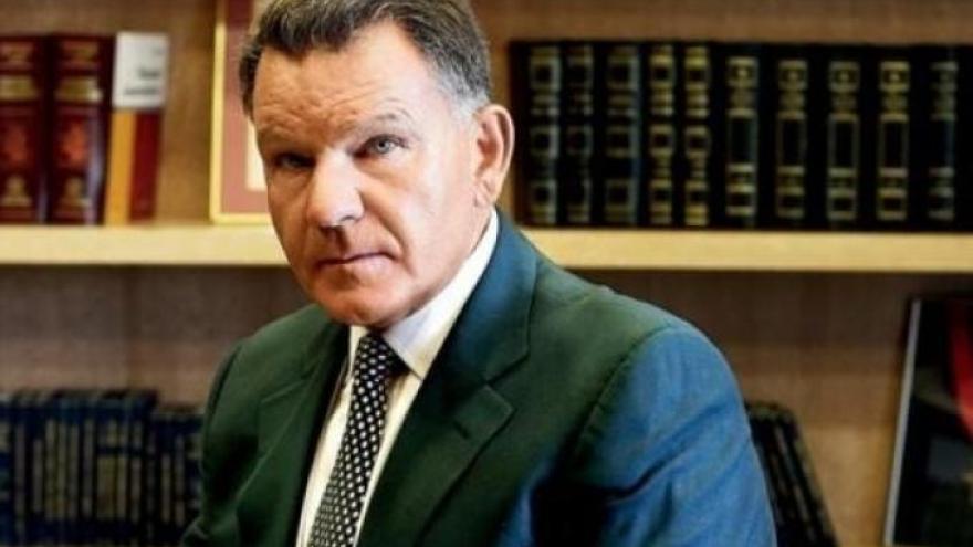 «Αν συμφωνούν οι «τέσσερις», αναλαμβάνω αμισθί στην ΕΠΟ»