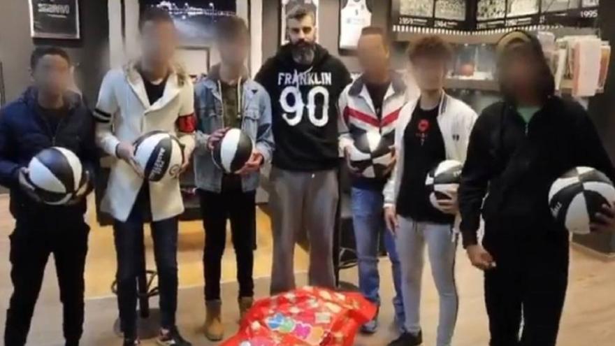 Ο ΠΑΟΚ φιλοξένησε στο «Παλτάκι» δέκα ασυνόδευτα παιδιά πρόσφυγες