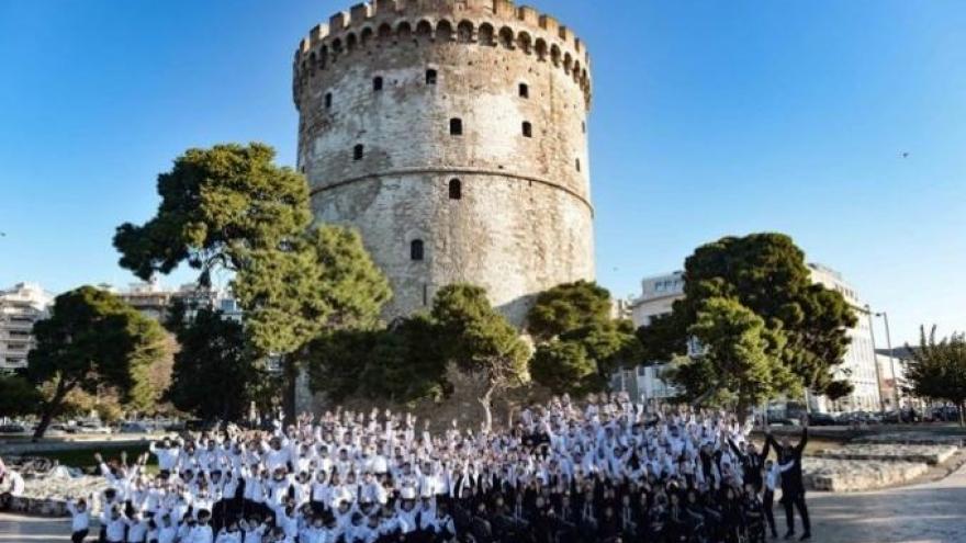 Εντυπωσιακά «χρόνια πολλά» στον Λευκό Πύργο