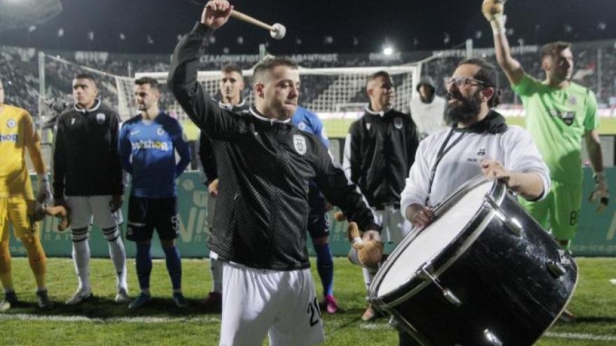ΠΑΟΚ: Ο Βιεϊρίνια σε ρόλο... τυμπανιστή (pics)