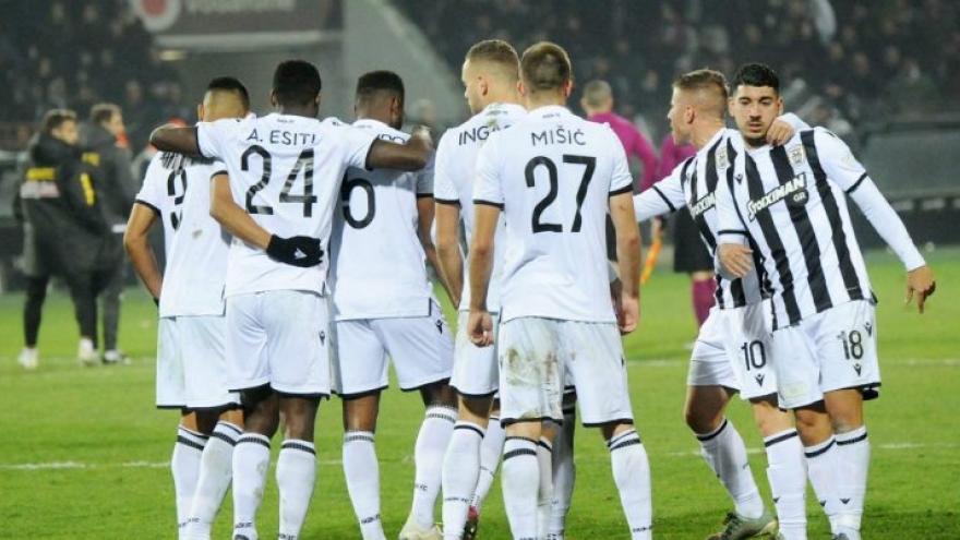 «Μια ομάδα μια οικογένεια» (pic)