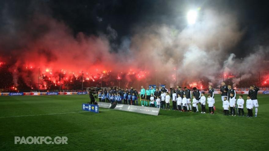 Μόνο ο κόσμος ήταν εκεί!