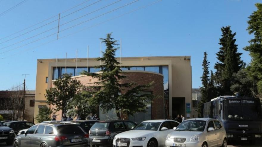 Καταθέτει υπόμνημα, περιμένει απόφαση