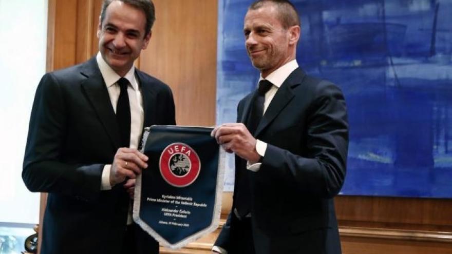 Συμφωνία κυβέρνησης με UEFA-FIFA για το ποδόσφαιρο – Πέτσας: «Δεν θα ανεχτούμε παθογένειες»