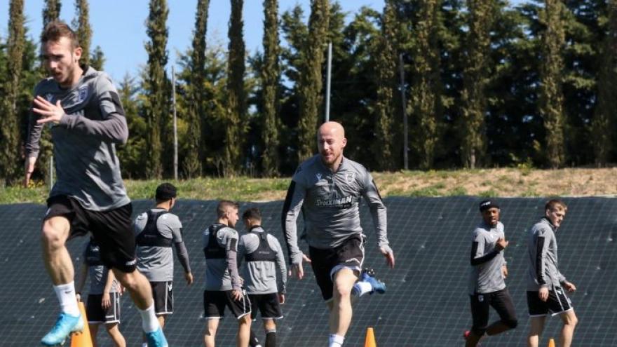 Γκρουπ και τεστ για κορονοϊό