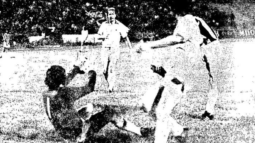 Χορταστικό θέαμα στο φιλικό με τη Λέστερ! (1973)