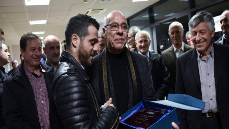«Τα νέα παιδιά καίγονται από το πολύ... ψήσιμο»