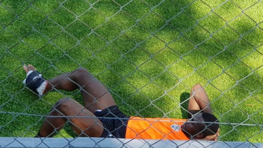 Με πάγο στο πόδι ο Εσίτι (pics)
