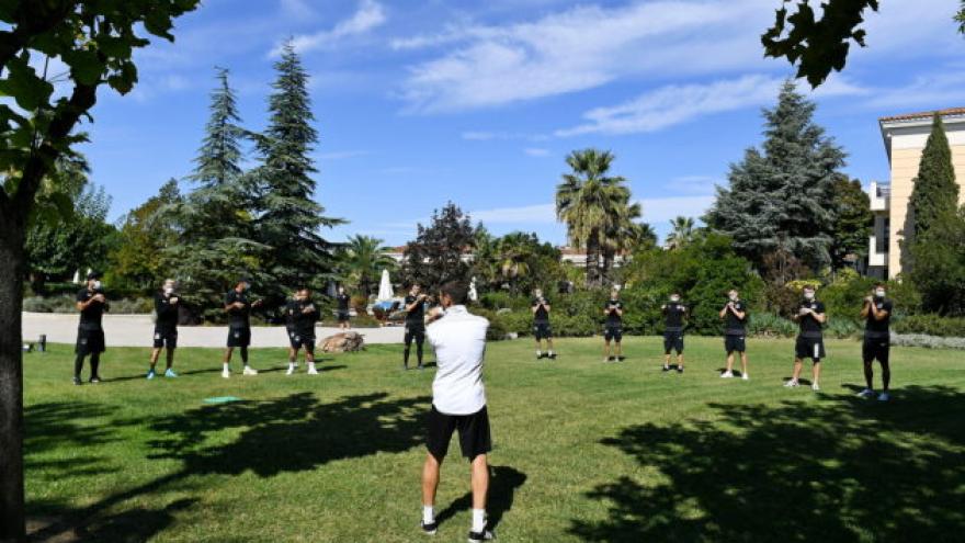 Πρωινή προπόνηση και βόλτα στον ήλιο για την Κράσνονταρ (pics)