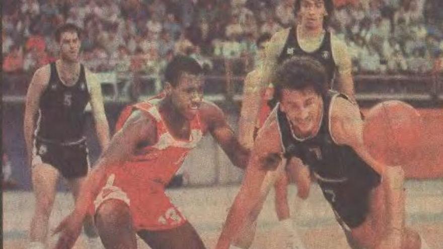 Επεισοδιακό φινάλε στο ΣΕΦ (1988)