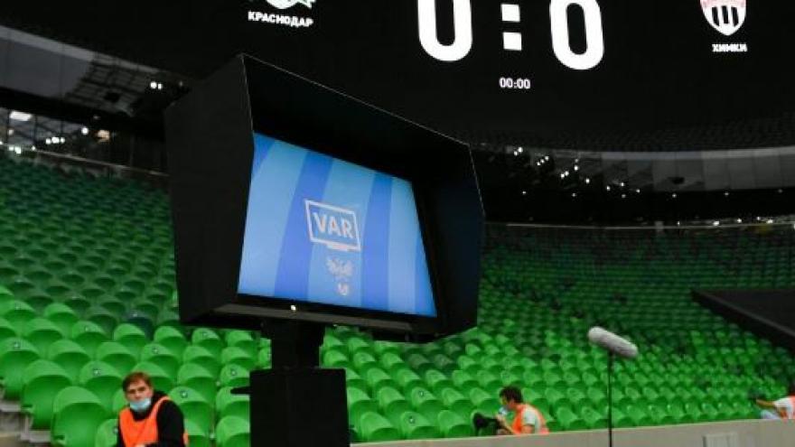 Ανακοινώνει τους διαιτητές η UEFA