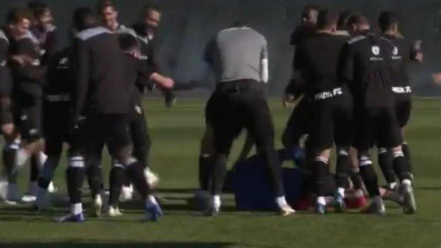 Έπεσε… ξύλο στη Μεσήμβρια (video)