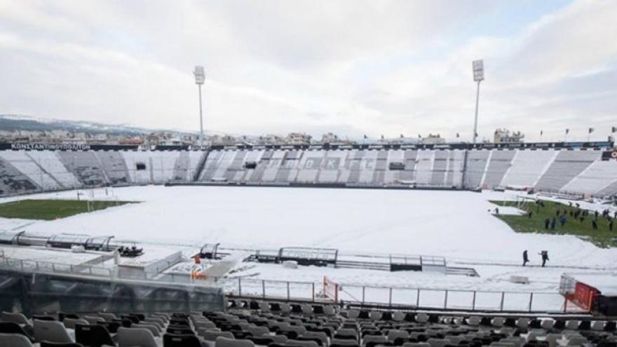 Η Τούμπα έβαλε τα… λευκά της (pic)