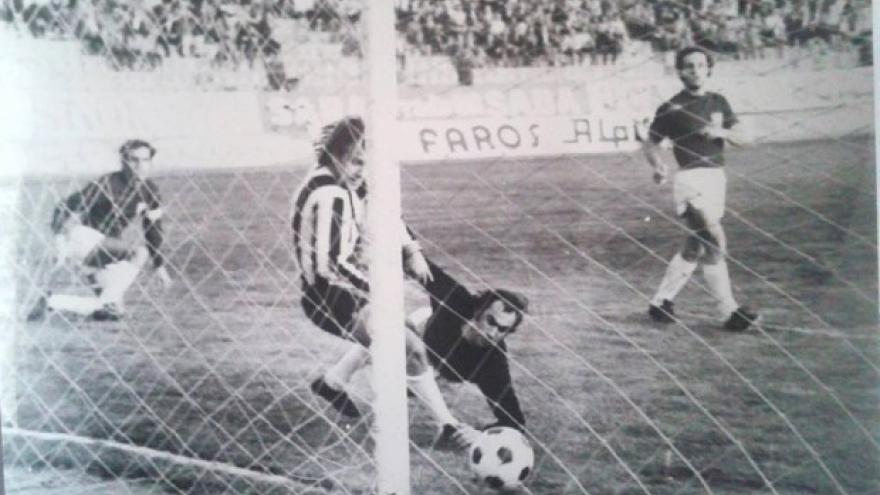 Κυρίαρχος με πέντε γκολ! (1974)