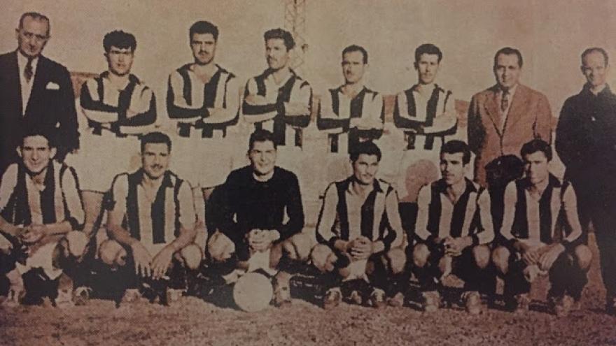 Πάλι καλά που το θυμήθηκαν! (1956)