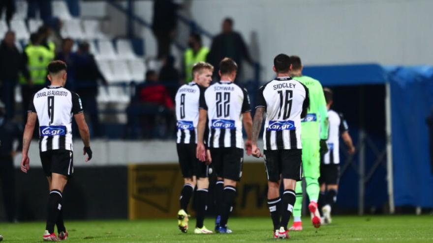 Κλείστηκαν στα αποδυτήρια Λουτσέσκου-παίκτες