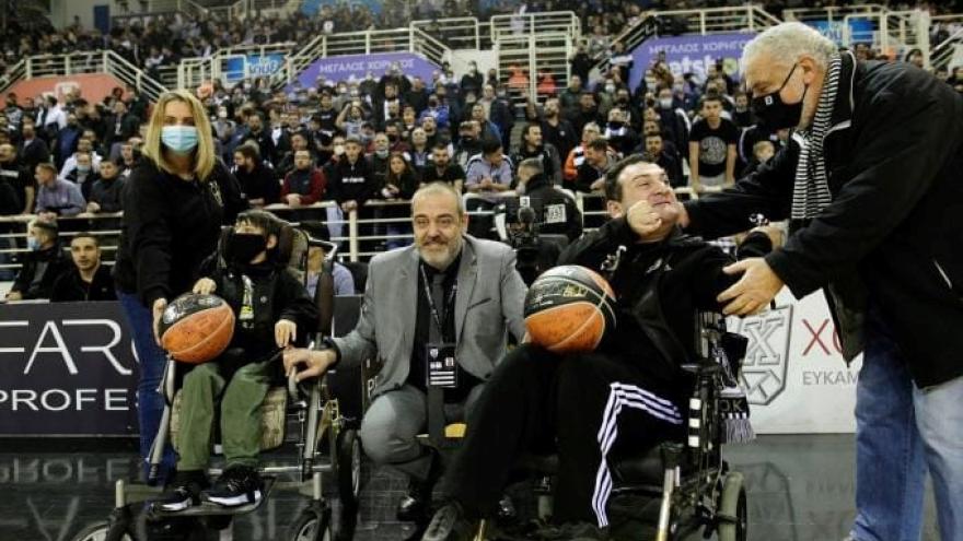 Οι μαχητές της ζωής και η εξαιρετική πρωτοβουλία της ΚΑΕ (pics)