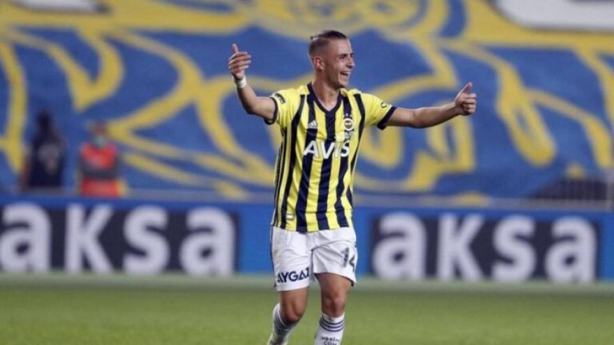 Μπολόνια και Χαλ για Πέλκα!
