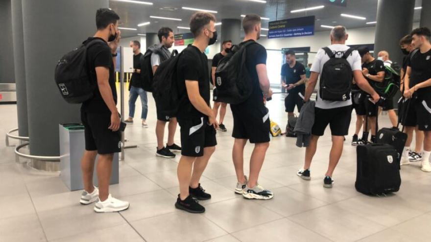 Επέστρεψαν στη βάση τους