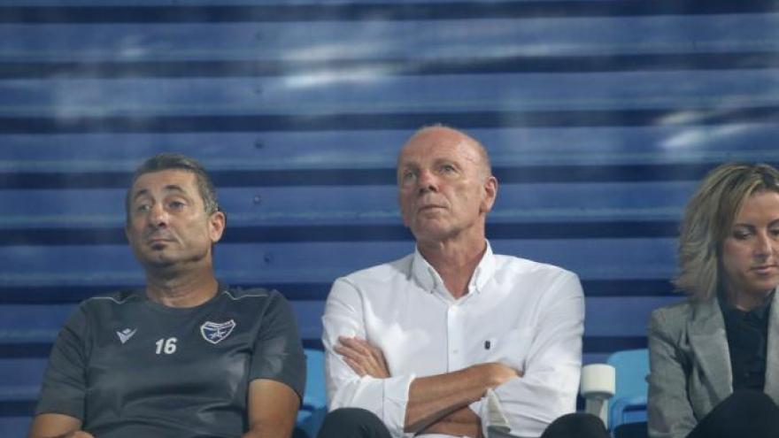 Ψάχνει ξένο διαιτητή ο Μπένετ για το Παναθηναϊκός-ΑΕΚ