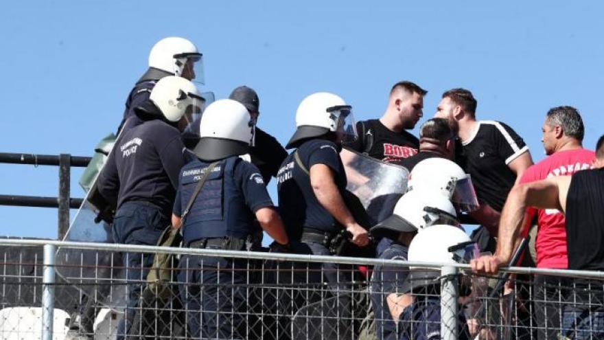 Καταγγελίες για οπαδούς του Ολυμπιακού που επιτέθηκαν σε Θύρα με οικογένειες στο Ηράκλειο