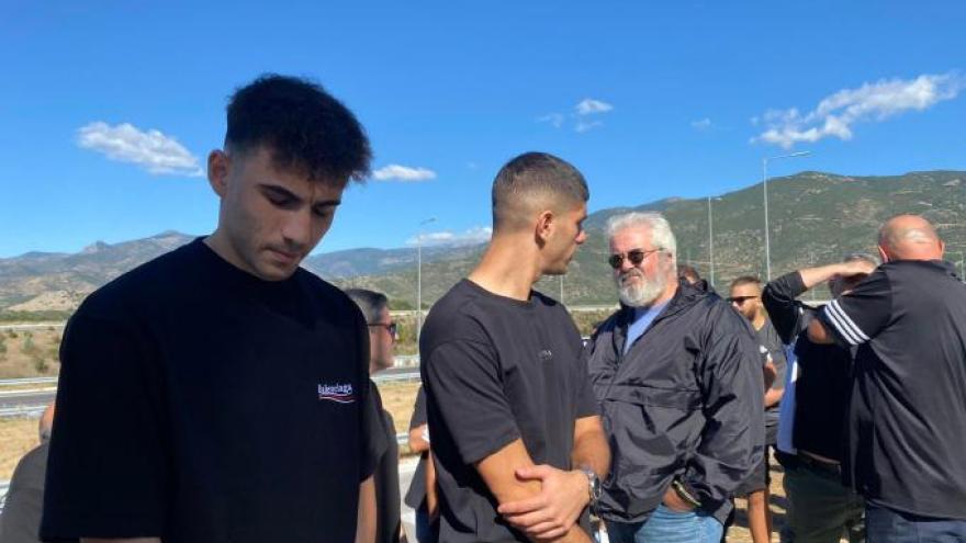 Μιχαηλίδης - Κουλιεράκης: «Θέλουμε τη νίκη στη μνήμη των παιδιών» (vids)