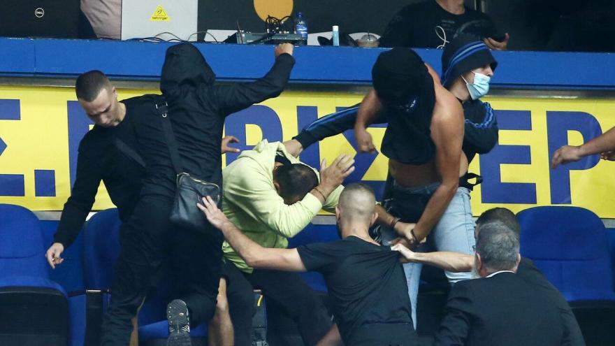 Aπόφαση σκάνδαλο: Το ξύλο στο Περιστέρι τιμωρήθηκε με 5000ευρώ !!