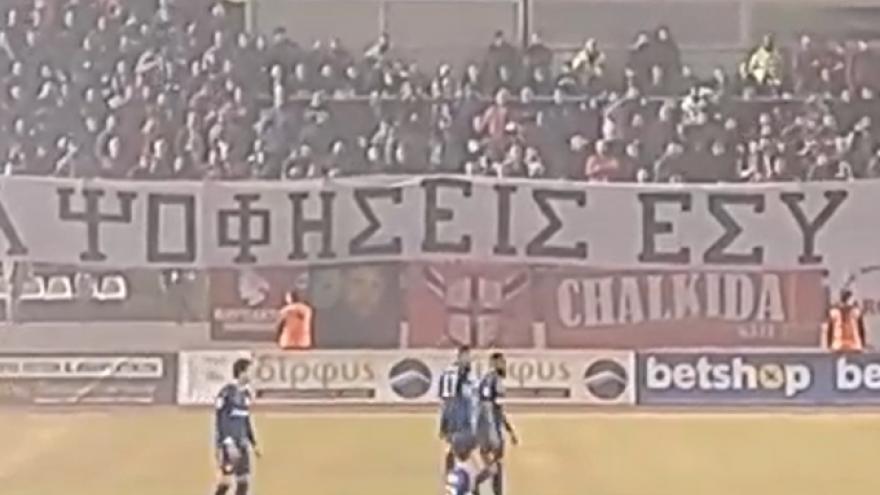 Πανό-ντροπή από τους οπαδούς του Ολυμπιακού για Μπαλτάκο