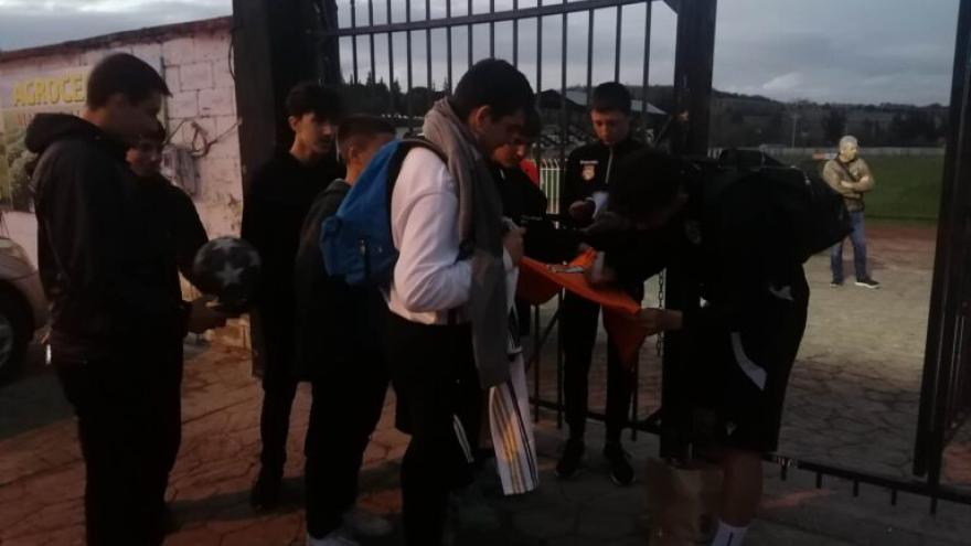 Πόλος έλξης οι παίκτες του ΠΑΟΚ στο Πολύκαστρο! (vid)