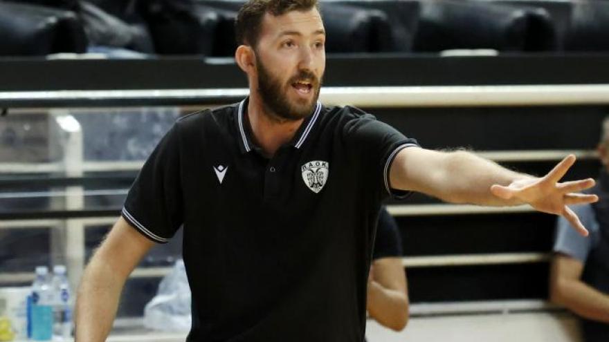 Αγγελίδης ενόψει Ολυμπιακού: «Χωρίς φόβο, θα παλέψουμε για κάθε φάση»