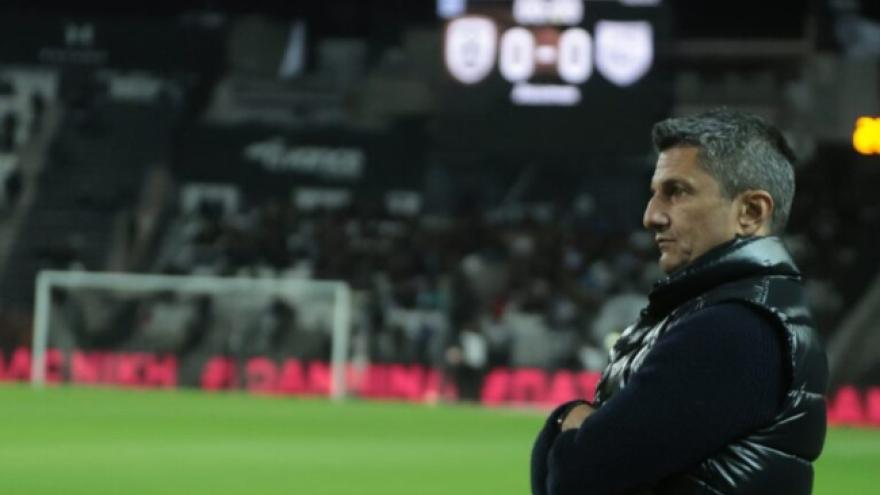 Ο Λουτσέσκου πάει για… 300 στη Super League