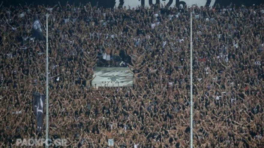 Κριτική και «ντόπες» από τον κόσμο