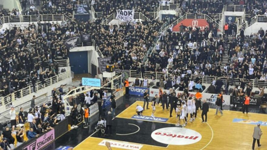 Ομάδα και κόσμος έγιναν ένα! (vids)