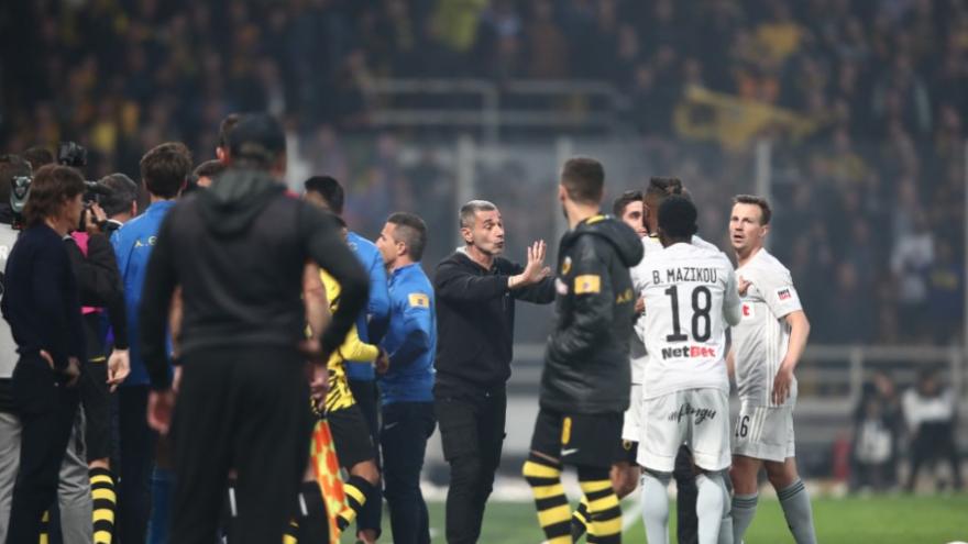 Toν απέλυσαν γιατί είχε “ασπρόμαυρo” παρελθόν