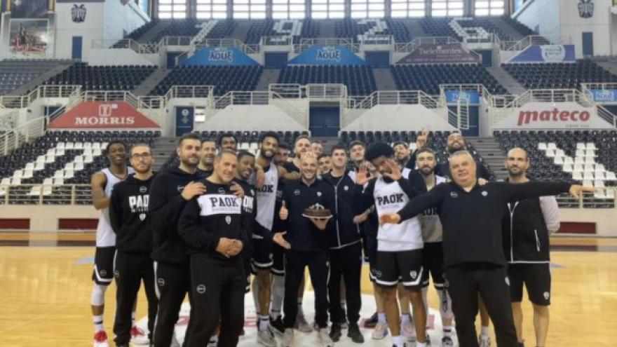 Προπόνηση με χαμόγελα και ευχές στον ΠΑΟΚ (pic)