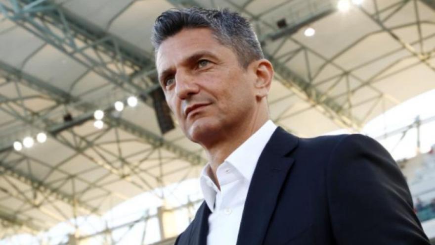 Επιμένουν στην Ρουμανία με Λουτσέσκου