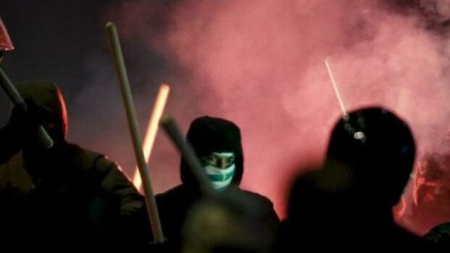 Άγρια συμπλοκή μεταξύ οπαδών στο Ηράκλειο