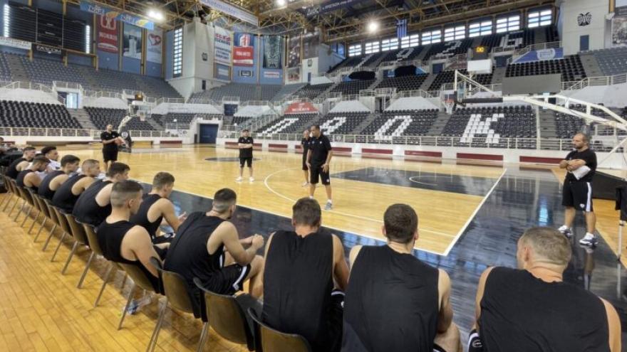 Πρώτο ραντεβού στο «Παλατάκι»!