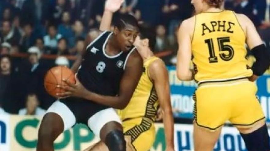 Του έσπασε το σερί με Μάικ Τζόουνς! (1988)