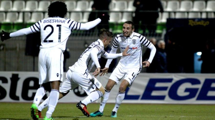 Τα… ποδαρικά της δεκαετίας!