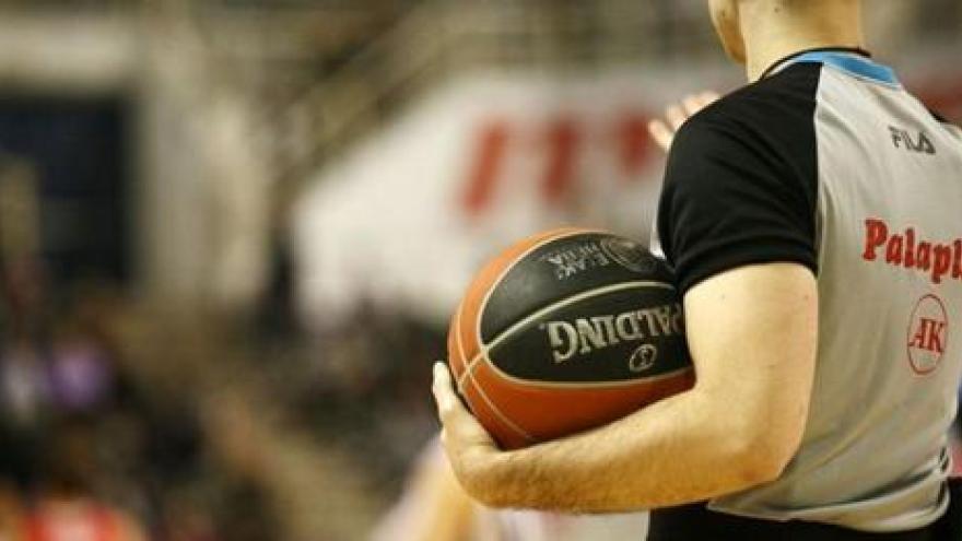 Η διαιτητική τριάδα με Μαρούσι