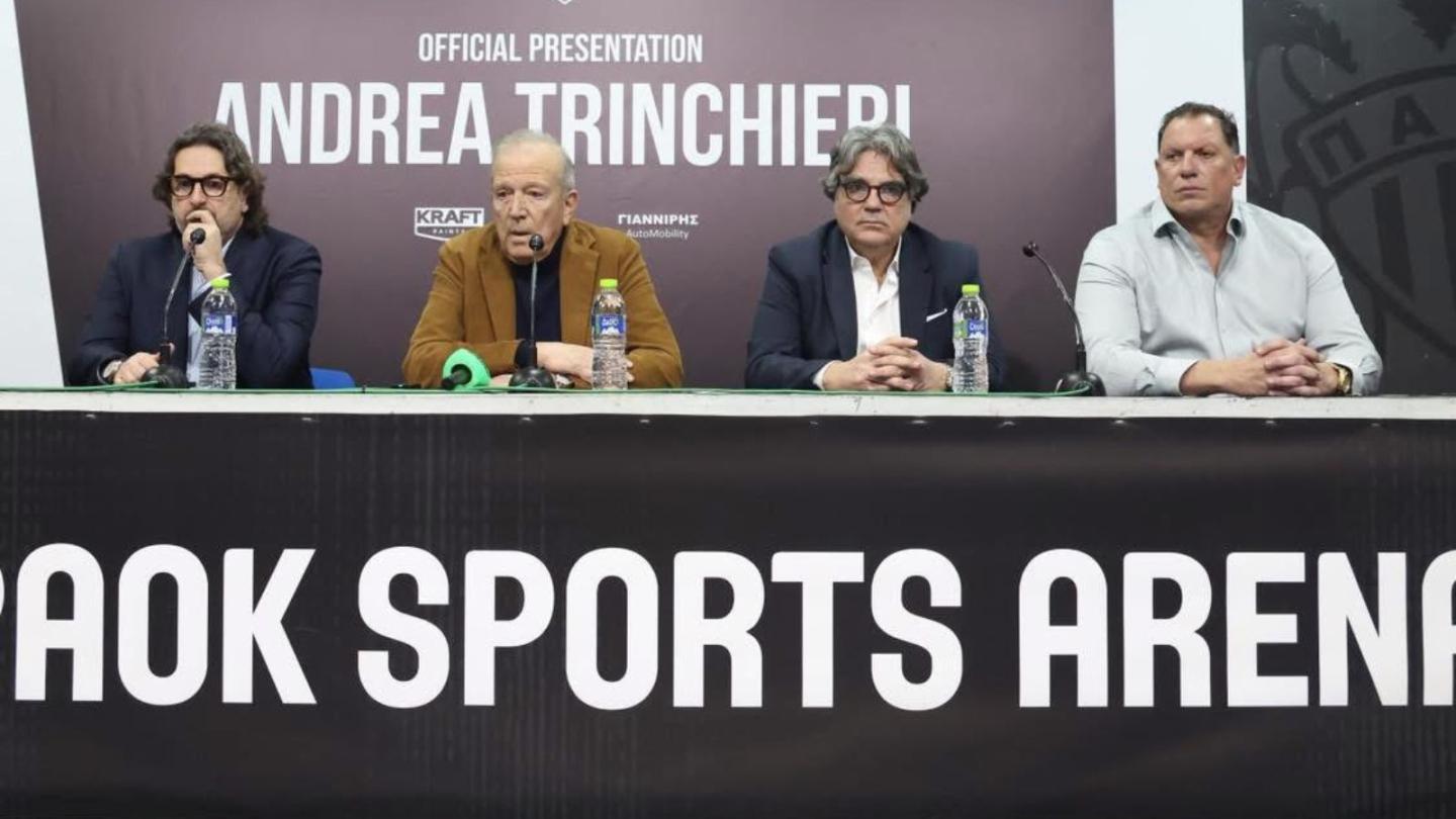 Οι Αντρέα Τρινκιέρι, Νίκος Βεζυρτζής, Γιάννης Πετμεζάς και Νίκος Μπουντούρης στην παρουσίαση του νέου προπονητή της ΚΑΕ